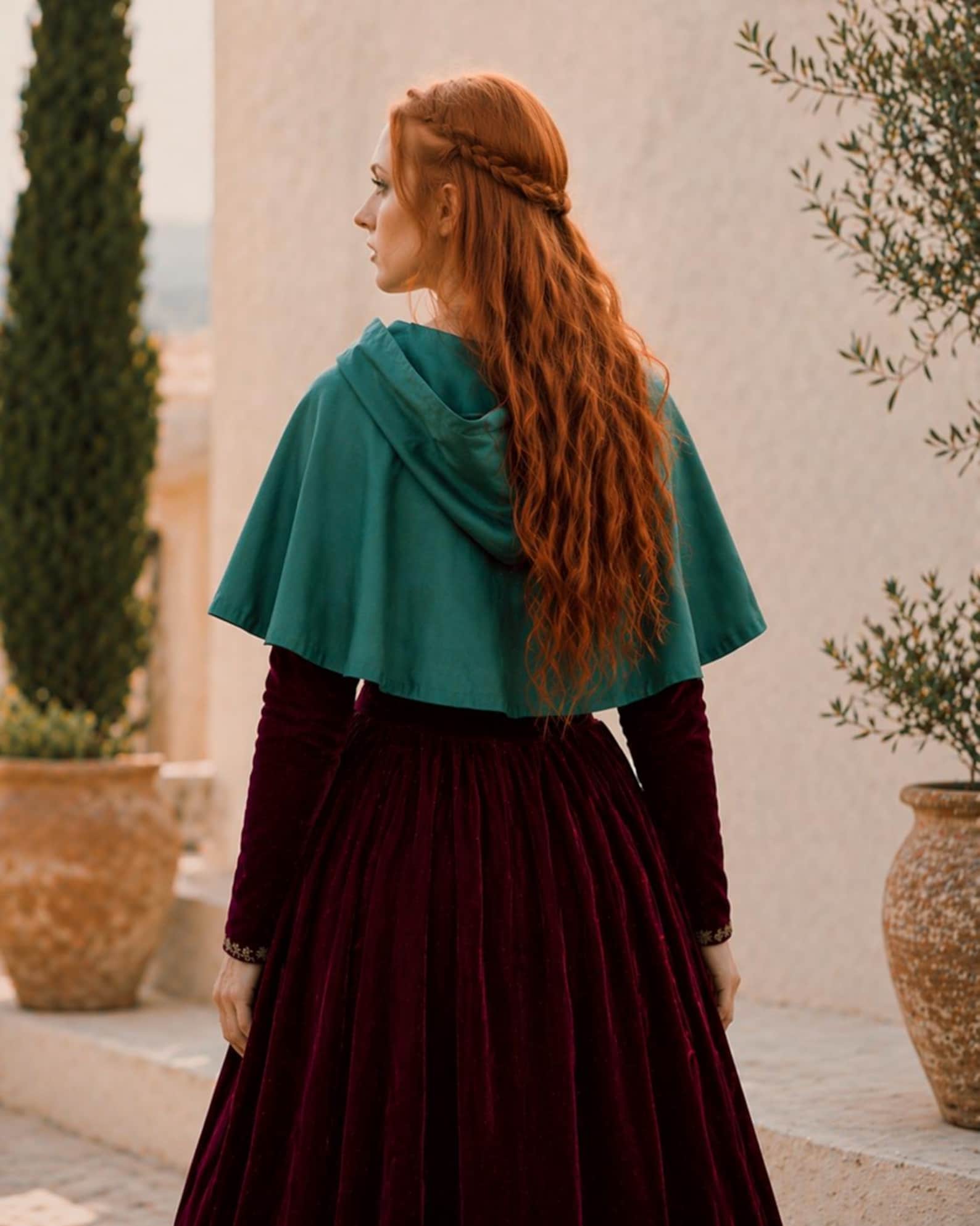 Elven Capelet Sewing Pattern, Cape with Hoodie Sewing Pattern, Cape Pattern, Medieval Dress Pattern, Cosplay Cloak Sewing
